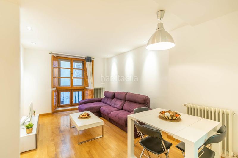 Foto 6354613f-aa6d-40f3-80fe-cfe8a479a13d. Pis amb calefacció a Casco Antiguo Pamplona / Iruña