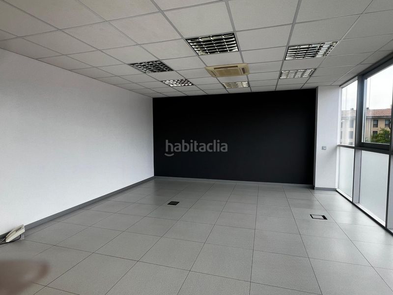 Foto 68d4657f-2410-4658-9b0f-572725fbe1e0. Oficina a Aranguren