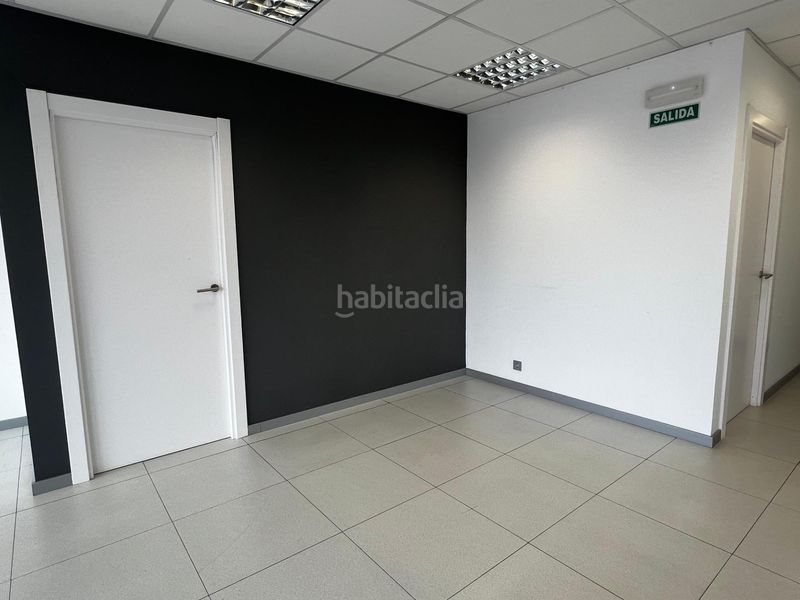 Foto b104c675-2b11-48e0-92d1-b8363a2be3a0. Oficina a Aranguren
