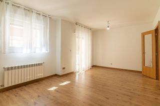 Appartamento  Calle monte ibañeta. Vivienda ideal inversores al lado de la universidad publica de n