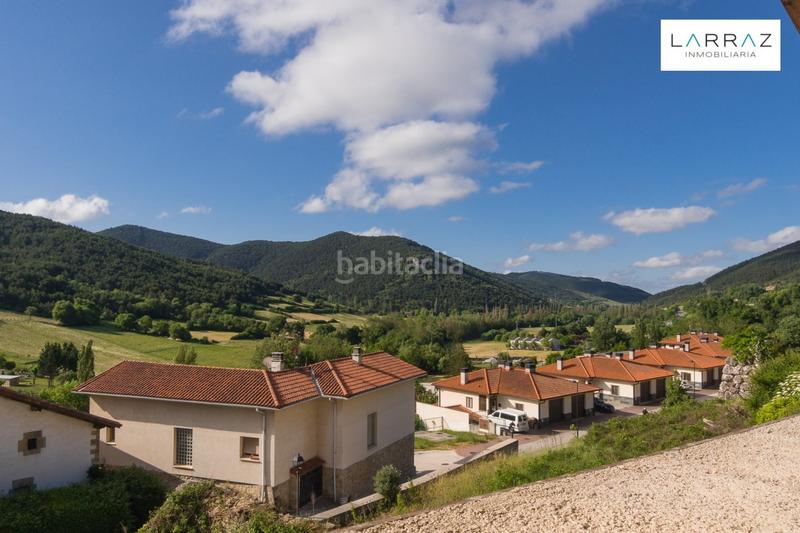 Foto ed465a9c-5e1b-4e86-a2c7-2fe575b4d7be. Casa  de pueblo con estructura reformada en Esteribar