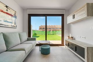 Planta baixa a Calle valle de ordesa 1. Bungalow de obra nueva cerca del mar