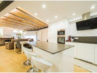 Pis  Bisbe morgades. Piso en venta al centre de vic