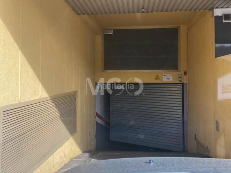 Foto 1dd9febc-6ce5-4ac3-b5c5-9a09a3d2a762. Car parking in de manlleu 18 in Nord Vic