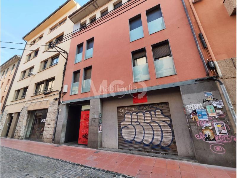 Foto b278097f-502c-4bc9-97ca-1a021f4d1bc1. Local comercial a pla de balenyà 27 a Centre Vic