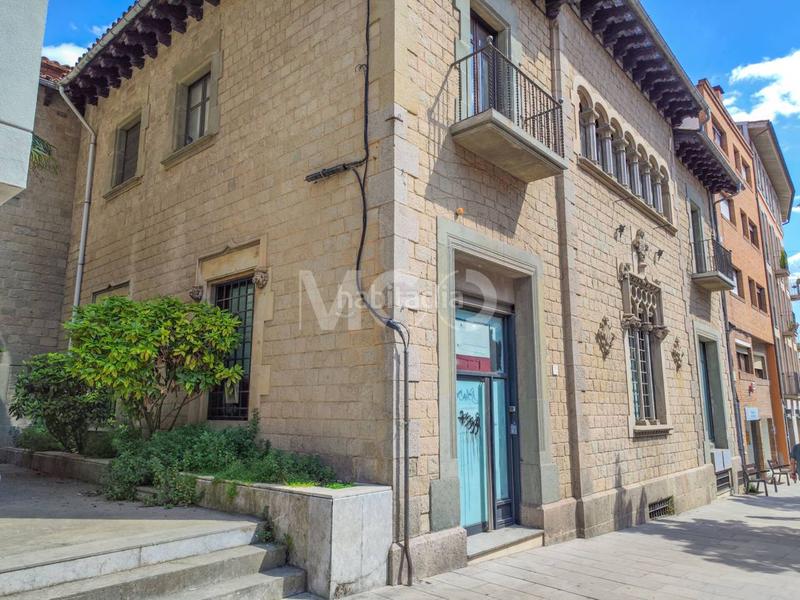 Foto 0973ae4a-061d-4e30-a1e2-2e11995a84af. Rent business premise in hospital 13 in Centre Vic