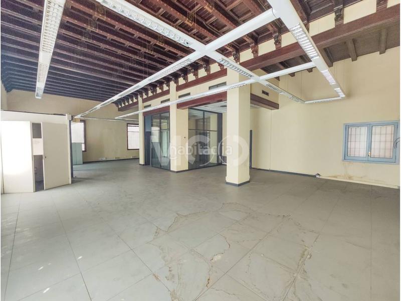 Foto 23c7a6ac-813e-4b5b-bf84-a4b8f276442b. Rent business premise in hospital 13 in Centre Vic