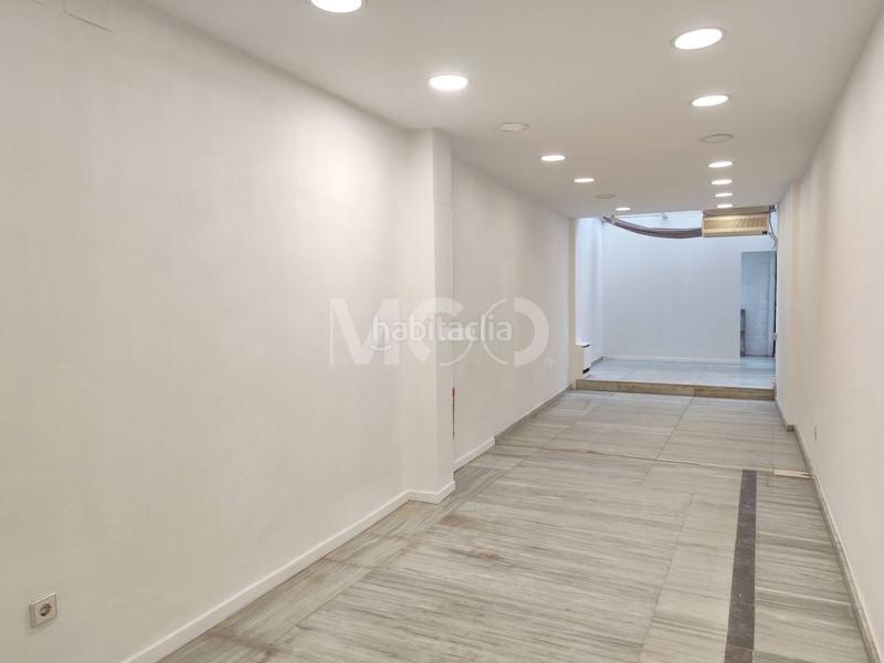 Foto 5c537779-7615-4db4-861e-88d812abb4ac. Lloguer local comercial a manlleu 7 a Centre Vic