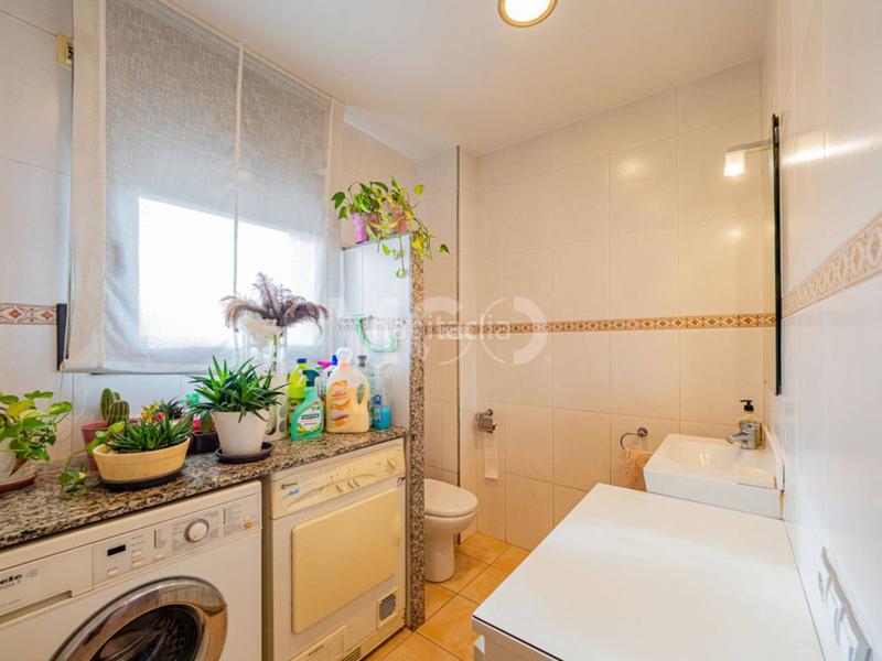 Foto 0423eed6-b85b-47f2-82fe-9e2fb4b277c7. Casa amb calefacció aparcament a Estadi-Santa Anna Vic