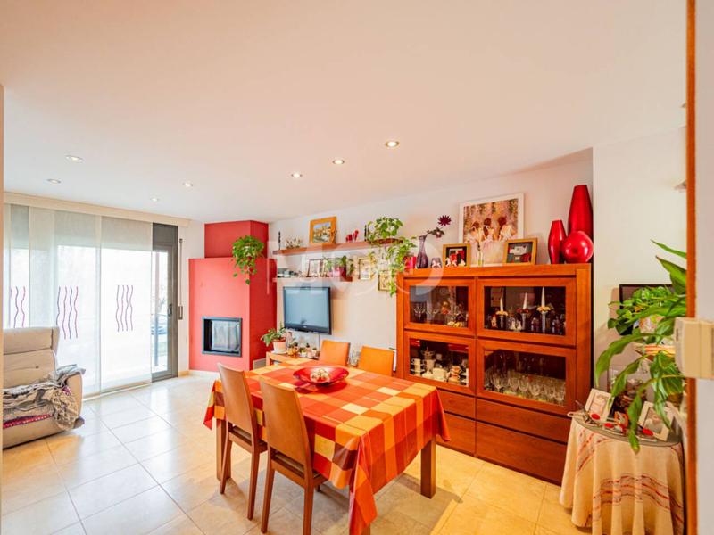 Foto 4d3088e8-d66d-40e2-b72a-8970eca3669a. Casa amb calefacció aparcament a Estadi-Santa Anna Vic