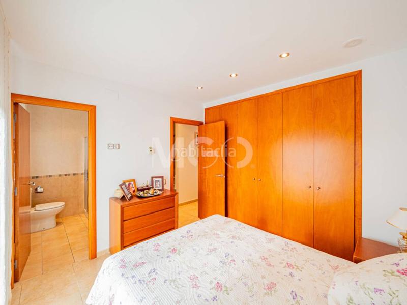 Foto 79004ea9-b7aa-4570-bd06-87afacd61495. Casa amb calefacció aparcament a Estadi-Santa Anna Vic