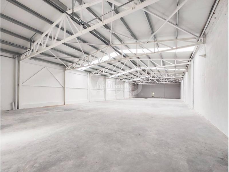 Foto 31350c6c-704e-49de-96cb-5d108e1b293f. Lloguer nau industrial a calle berga 3 a Nord Vic