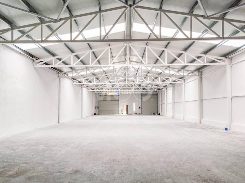 Foto b7c3c864-1cfc-48f5-a57a-94b977198cbb. Lloguer nau industrial a calle berga 3 a Nord Vic