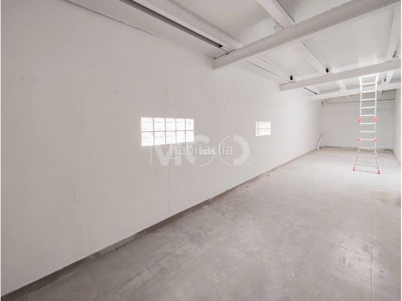 Foto c1670788-17a1-43e6-8145-c918192a3d9a. Lloguer nau industrial a calle berga 3 a Nord Vic