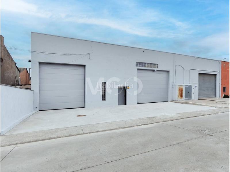 Foto c520ed77-058b-4781-b1c3-9acda38dd7ab. Lloguer nau industrial a calle berga 3 a Nord Vic