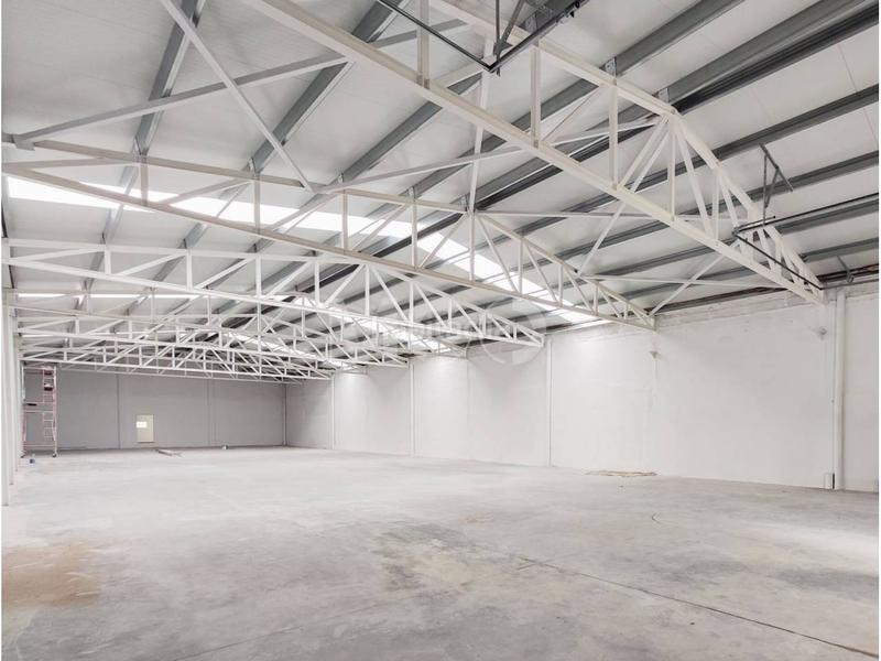 Foto e2a10567-9ba5-4c57-a39e-876bbe7b1b99. Lloguer nau industrial a calle berga 3 a Nord Vic