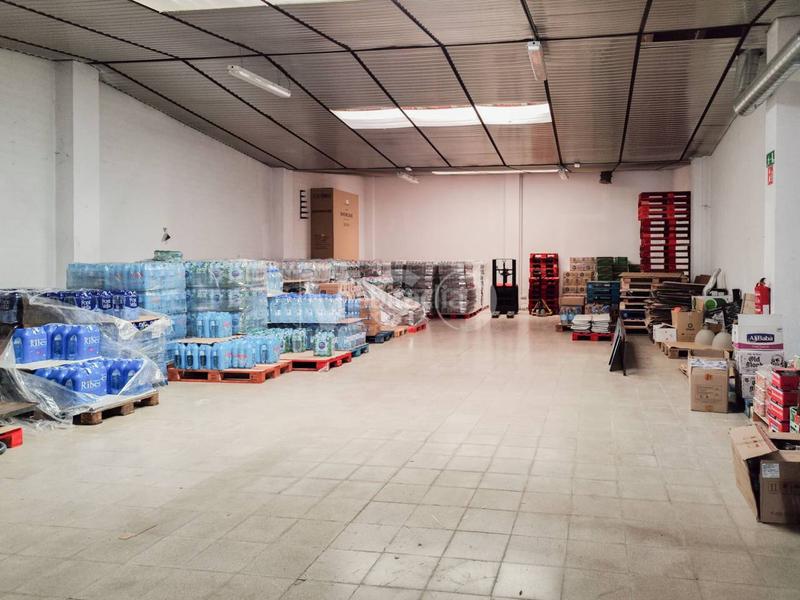 Foto f7c347fa-2753-4ef3-af48-b4635104ebf9. Local commercial dans indústria 18 dans Caputxins-Ambulatori Vic