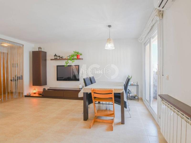 Foto 930d862e-2d0c-49e2-a757-55455c3ebf2f. Piso  en venta en caputxinssanta clarahospital en Vic