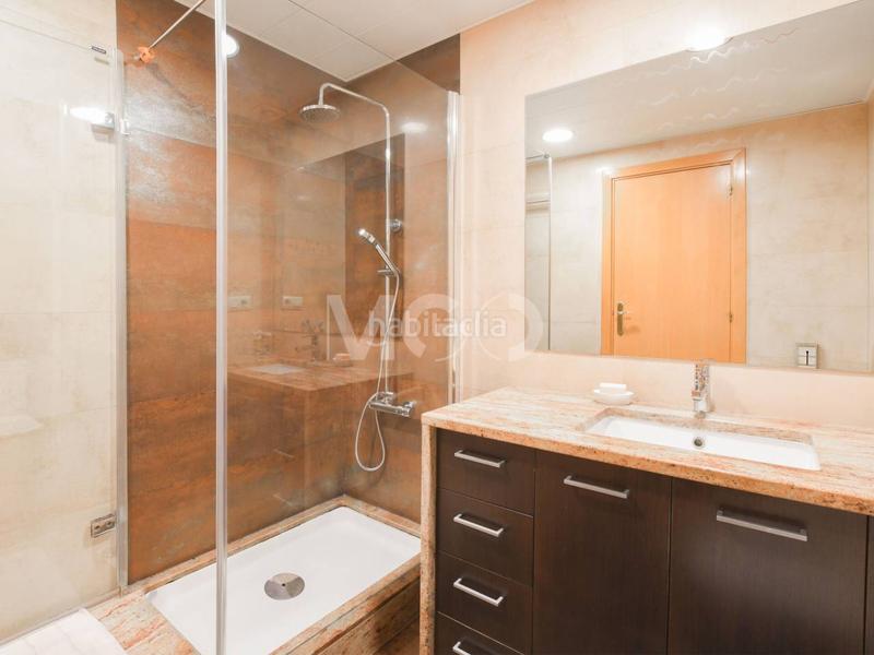 Foto b4884c08-ed94-4278-8739-2a07da32ae6c. Piso  en venta en caputxinssanta clarahospital en Vic