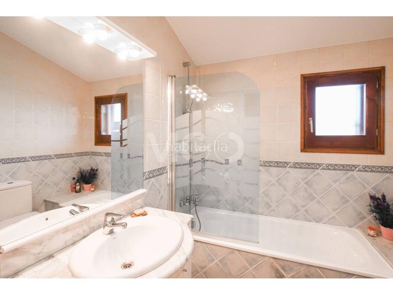 Foto 52be584a-b445-4357-a942-722ad43e7668. Casa amb calefacció aparcament piscina a Gurb