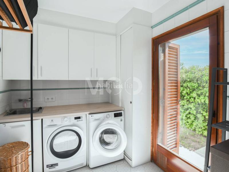 Foto a7f94980-2d1d-4d67-9ed2-35621865ad47. Casa amb calefacció aparcament piscina a Gurb