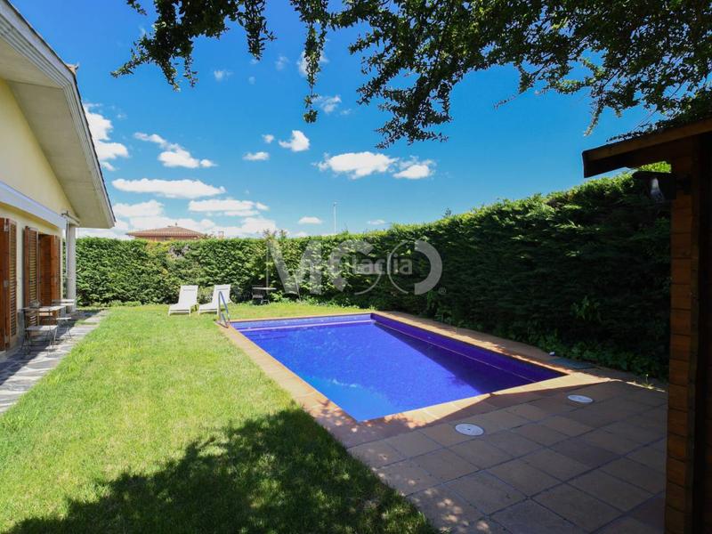 Foto c0a9a23a-7bf8-4ff7-a81b-469179f09746. Casa amb calefacció aparcament piscina a Gurb