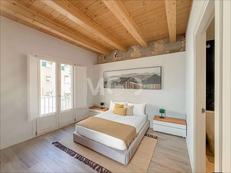 Foto 648afccd-ee67-4bdc-9acd-84c8f4cae0ec. Dúplex  en venta en el centro histórico en Centre Vic