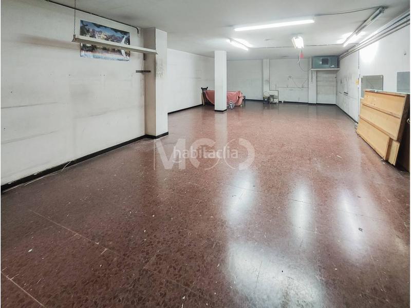 Foto 7402a3d9-18b4-4a0a-b438-70f47548da7f. Local comercial en bisbe morgades 46 local amb aparcament en venda a en Vic