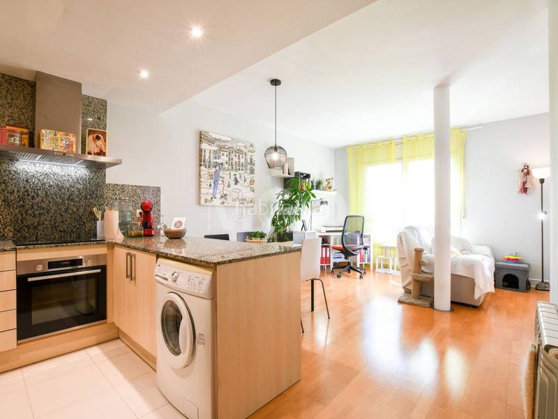 Foto b7dbf56f-7a87-4e31-8eb9-497801f52b4f. Appartamento con riscaldamento parcheggio in Centre Vic