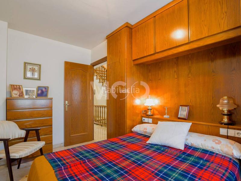 Foto 020f730f-f254-43a4-b601-a173bc58fd18. Casa con riscaldamento parcheggio in Estadi-Santa Anna Vic