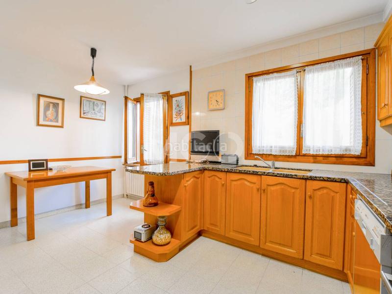 Foto 1b83767a-94da-446a-83b6-4a8b948cb3c4. Casa con riscaldamento parcheggio in Estadi-Santa Anna Vic