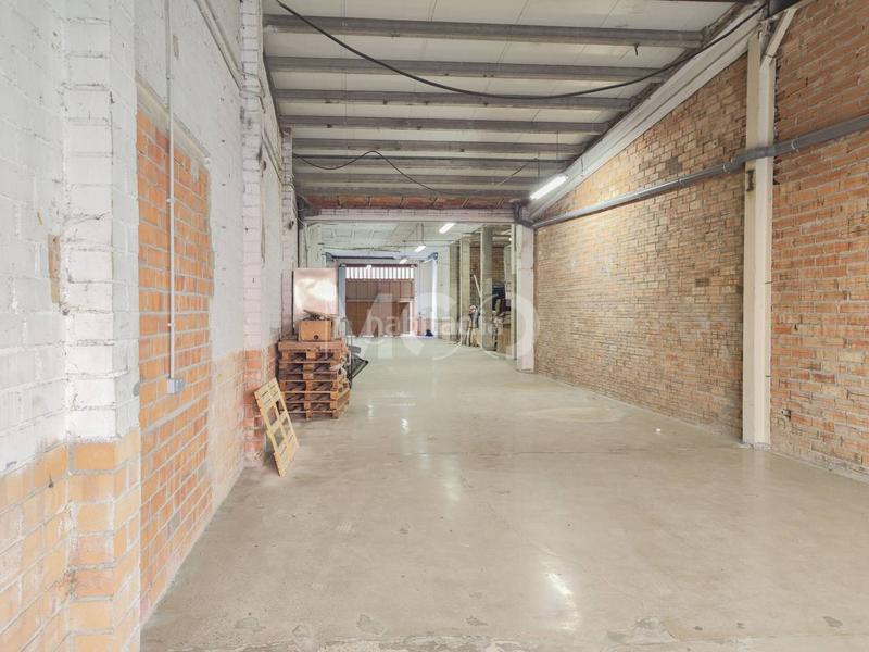 Foto 35c8137a-24a9-4329-902e-f5c932477586. Location local commercial dans industria 25 dans Caputxins-Ambulatori Vic