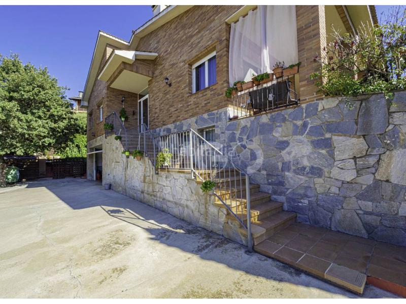 Foto 5797d2b6-5f74-4847-a9d8-dd3924d89aed. House with heating parking pool in Taradell