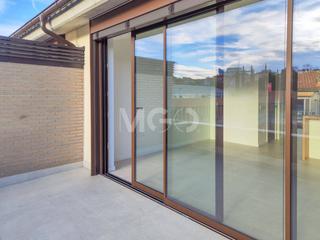 Location Appartement à Nord. Dúplex invertit a estrenar a vic