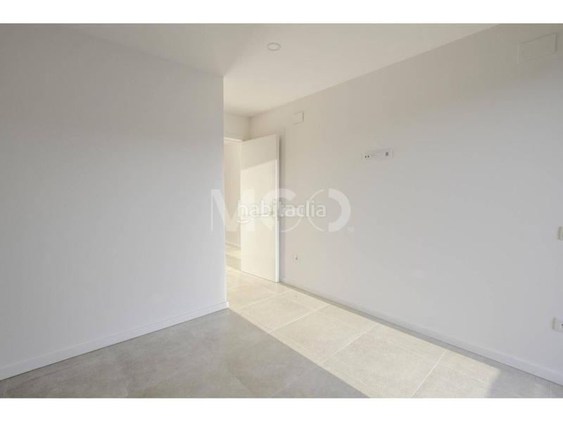 Foto 6827d601-e348-4f9a-825a-5cf20ee4df5c. Rent flat with heating parking in Nord Vic