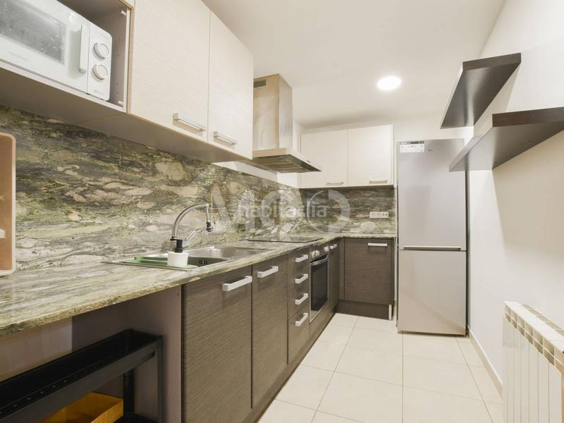 Foto 12fcea6e-21a0-4537-8020-77bb63ee3585. Pis amb calefacció aparcament a Manlleu