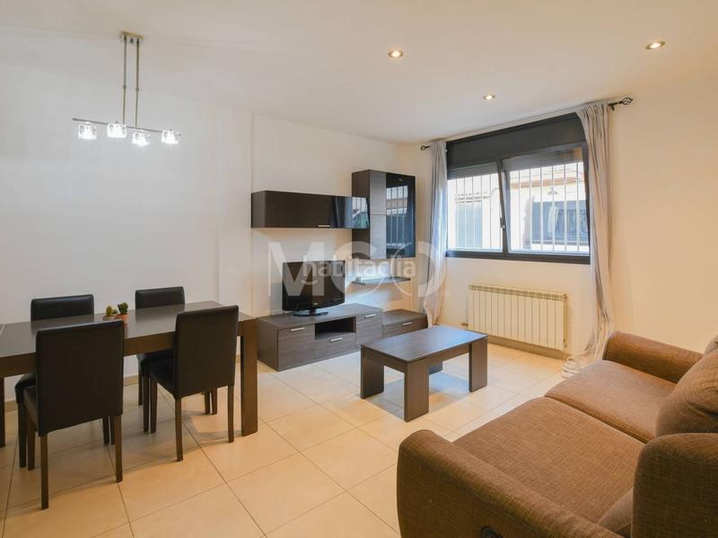 Foto af58cb9c-521f-442d-bb32-b12c3a23dd03. Pis amb calefacció aparcament a Manlleu