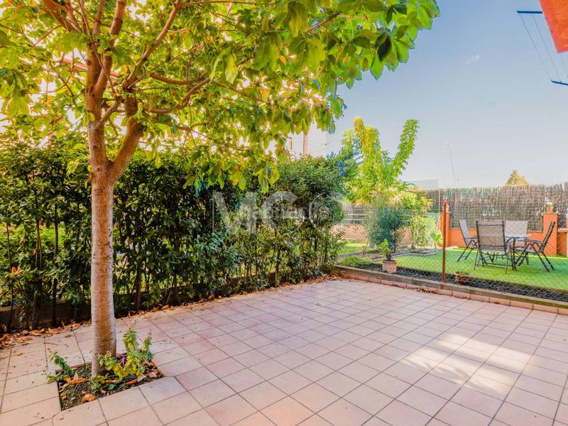 Foto 2369646a-ed98-4585-ba34-d48e328fa14e. Haus mit heizung parking in Estadi-Santa Anna Vic