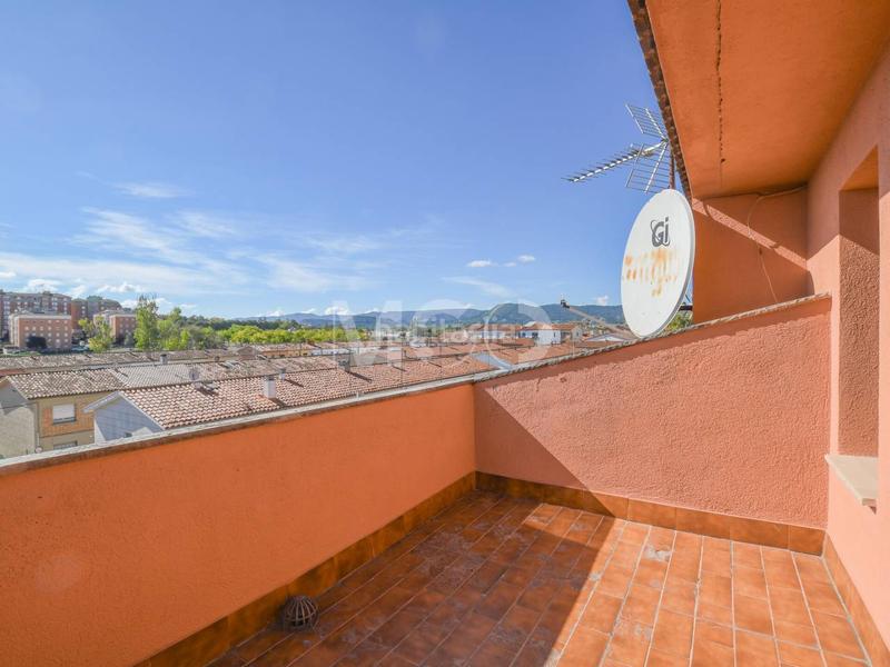 Foto 61a0ffca-8aa6-4b40-8028-f7d5918655e6. Haus mit heizung parking in Estadi-Santa Anna Vic