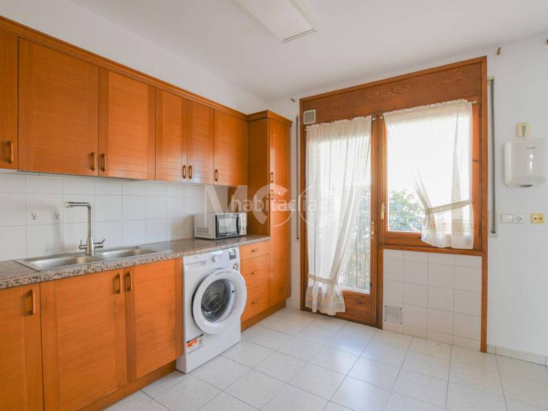 Foto 6c7f2efa-92ee-44df-9f59-aa0d9d7a27d3. Haus mit heizung parking in Estadi-Santa Anna Vic