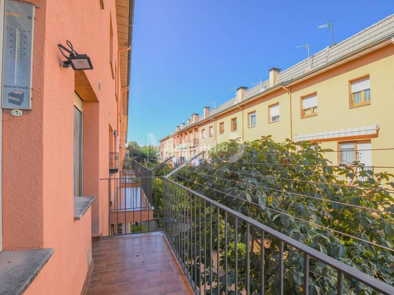 Foto 761ef3e9-5631-4431-aa2f-96adeffff999. Haus mit heizung parking in Estadi-Santa Anna Vic