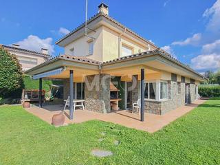 Location Maison à Sant Sadurní d´Osormort. Casa en alquiler en sant julià de vilatorta