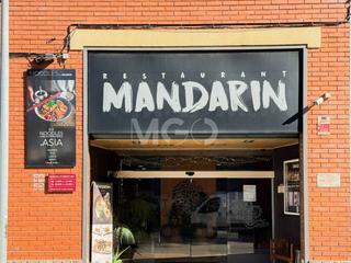 Traspàs Local Comercial a Perot rocaguinarda 24. Restaurant en traspàs a vic