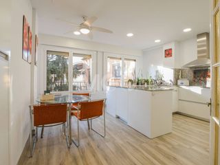 Dúplex  Calle enric delaris. Duplex en venta en manlleu