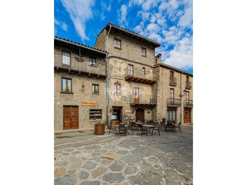 Foto 2386e1f5-a214-4ae0-8f79-f4ec5e84e53b. Casa a plaza major 3 a Rupit i Pruit