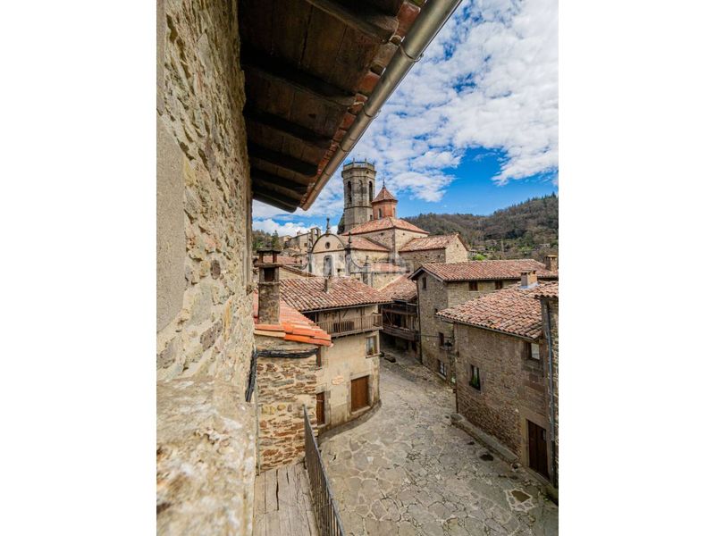 Foto bb7382f9-d2c0-48c4-8549-46868423e4c5. Casa a plaza major 3 a Rupit i Pruit