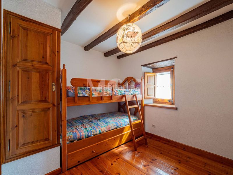 Foto f771d2b5-f311-4079-89c2-3c4628355969. Casa a plaza major 3 a Rupit i Pruit