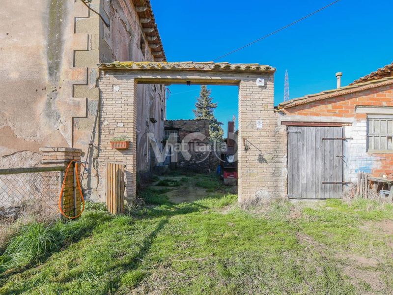 Foto 023b9db8-c645-444a-a10a-b43af6519126. Masia a calle gurri sn a Caputxins-Ambulatori Vic