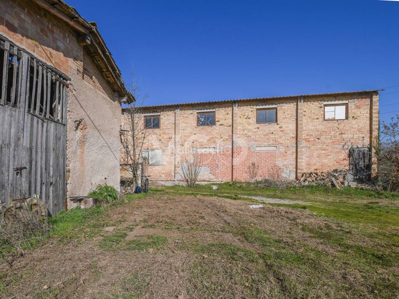 Foto c12d8b7d-35df-44aa-b476-d2423956c3f6. Masia a calle gurri sn a Caputxins-Ambulatori Vic
