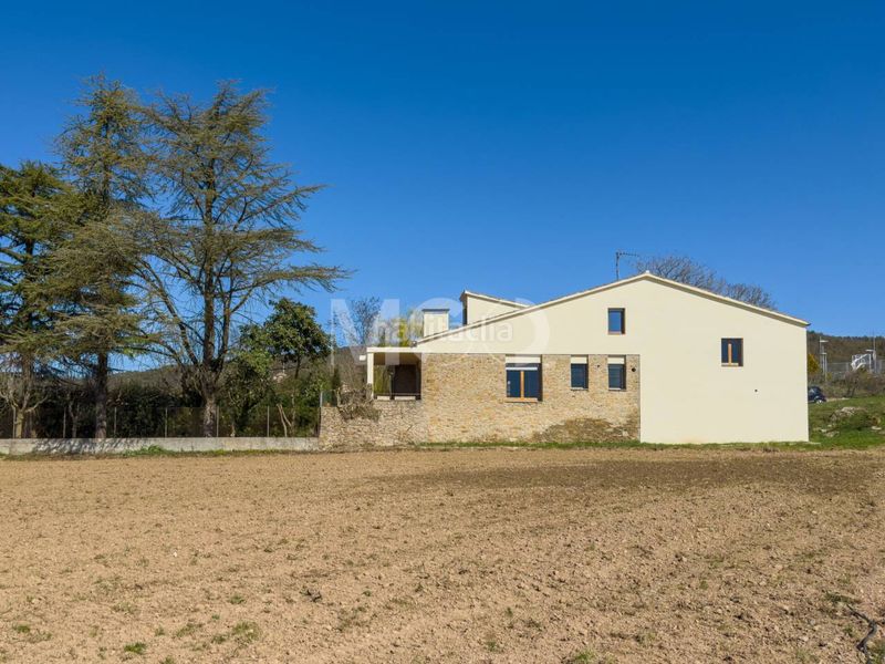 Foto 54e79723-69a8-452e-80f2-fdb688ebcbc0. Casa amb aparcament a Sant Boi de Lluçanès